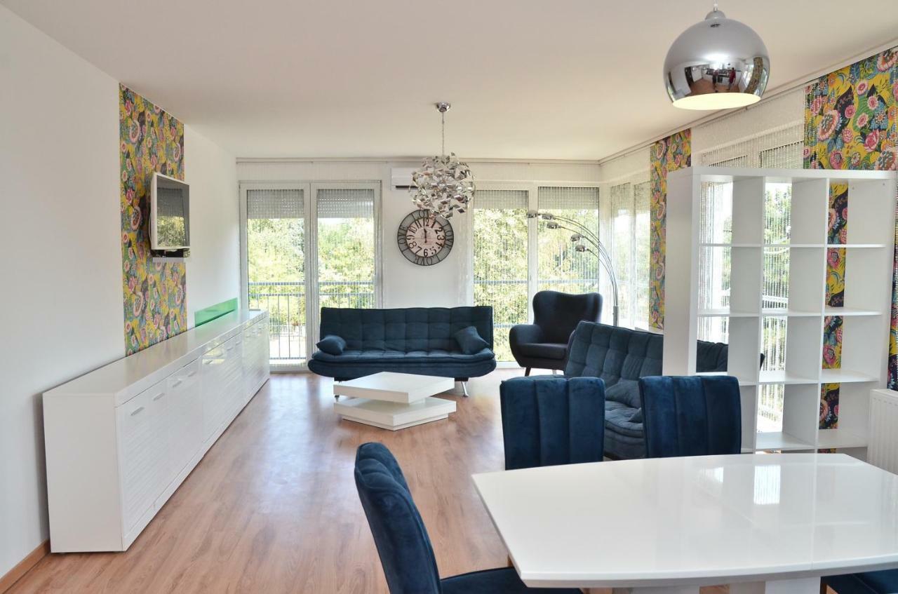 Diamond House Apartment Hajduszoboszlo Ngoại thất bức ảnh
