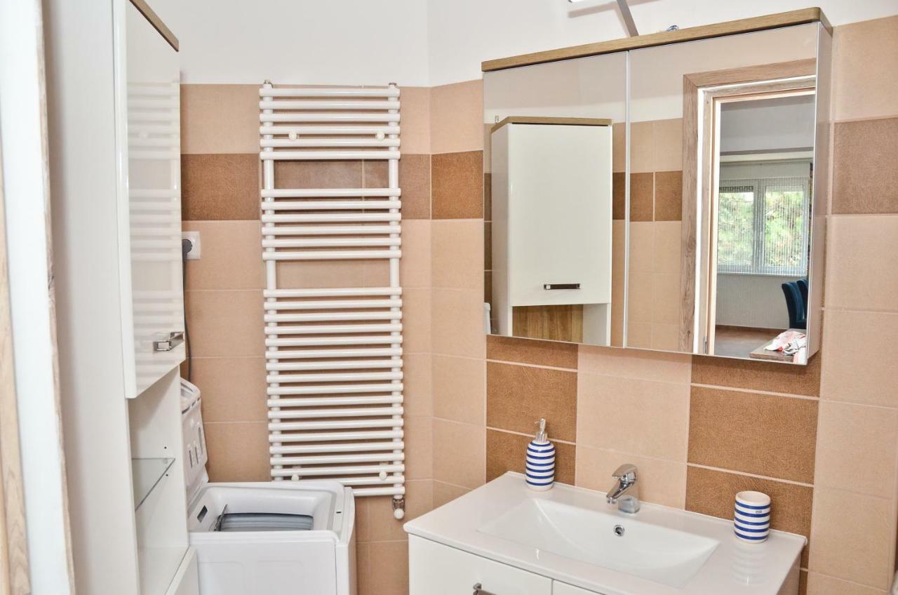 Diamond House Apartment Hajduszoboszlo Ngoại thất bức ảnh