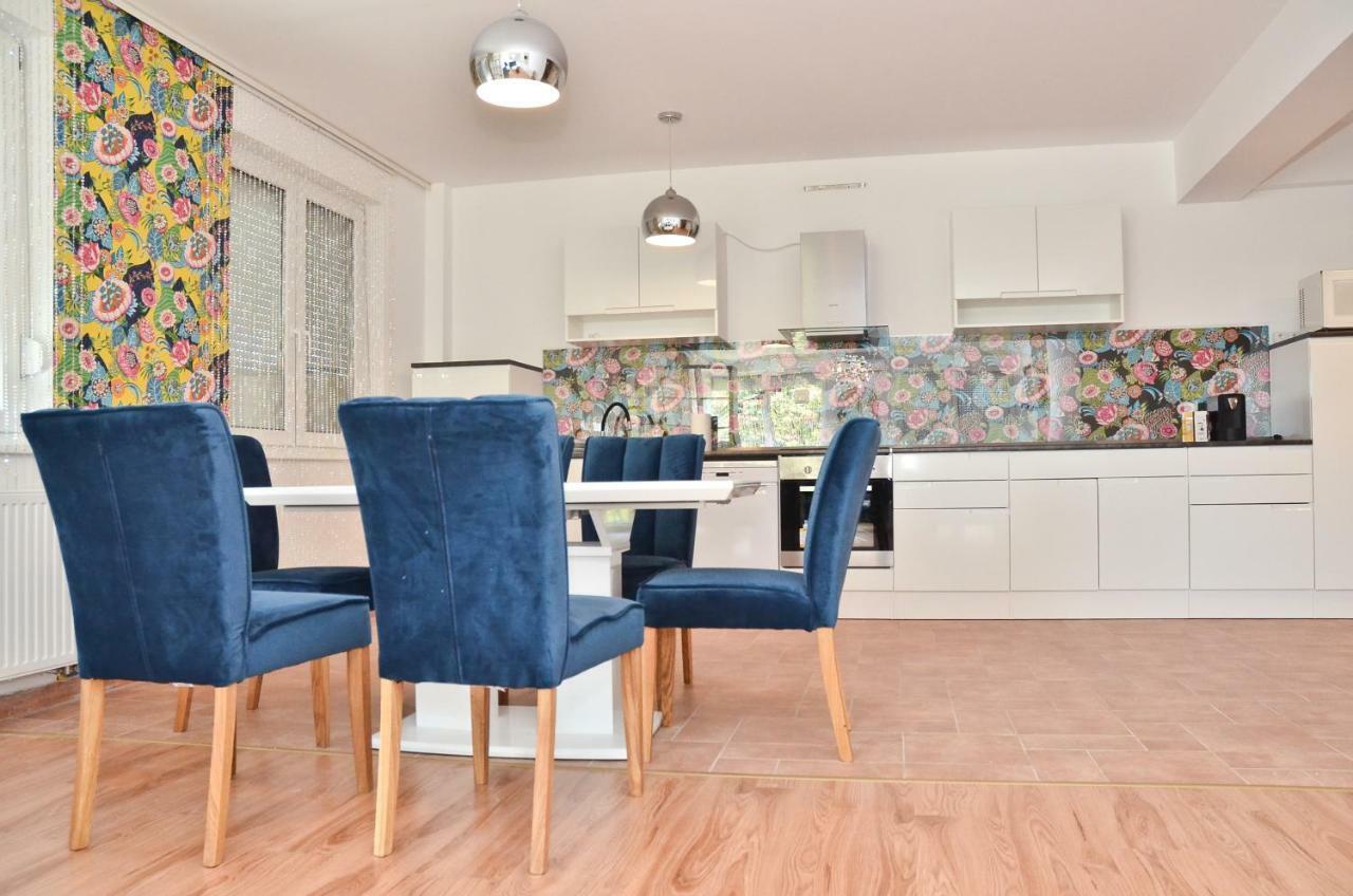 Diamond House Apartment Hajduszoboszlo Ngoại thất bức ảnh